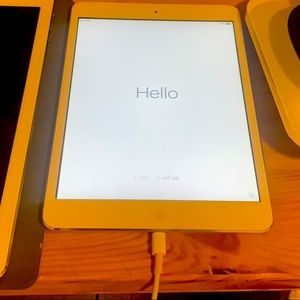 iPad 2nd gen act lock